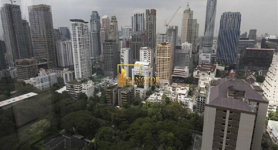 Condo en alquiler y en venta de 3 habitaciones en Pathum Wan, Bangkok