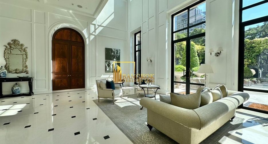 Condo en alquiler y en venta de 3 habitaciones en Pathum Wan, Bangkok