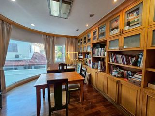 出售 8 卧室 独立屋 在 Khlong Toei, 曼谷