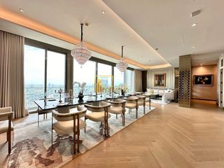 Condo en alquiler y en venta de 6 habitaciones en Khlong San, Bangkok