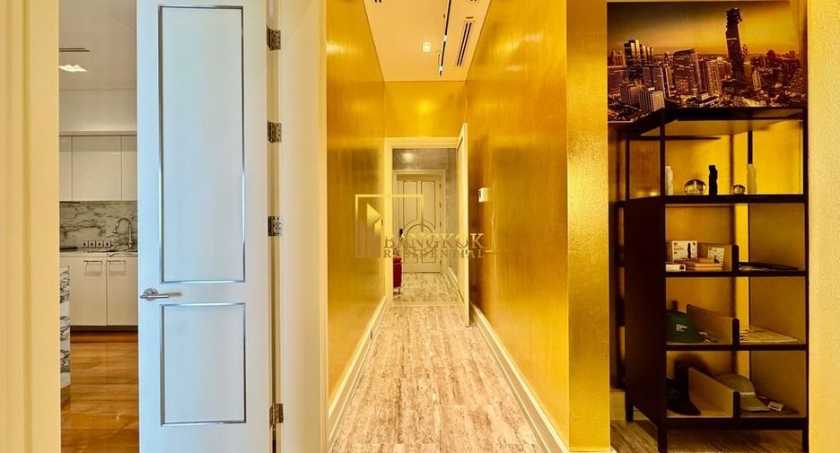 For sale 4 bedrooms condo in Sathon, Bangkok