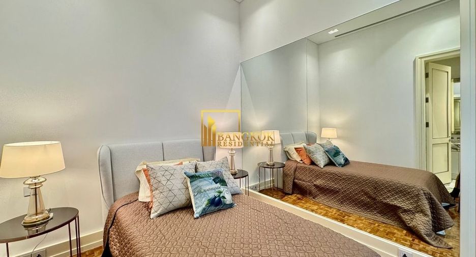 For sale 4 bedrooms condo in Sathon, Bangkok