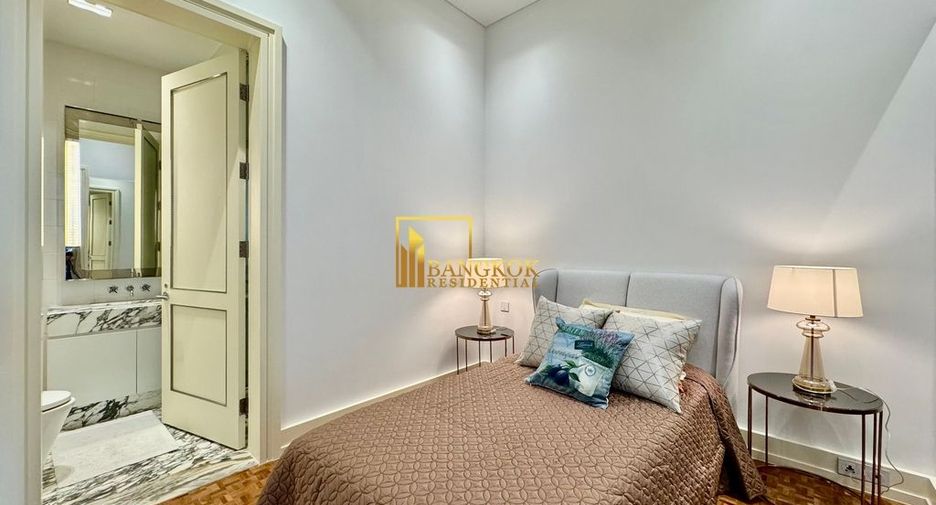 For sale 4 bedrooms condo in Sathon, Bangkok