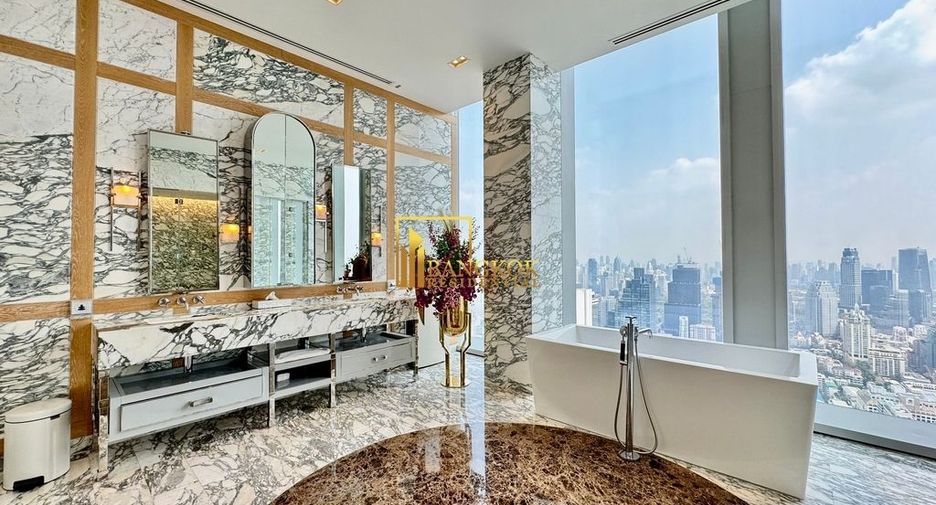 For sale 4 bedrooms condo in Sathon, Bangkok
