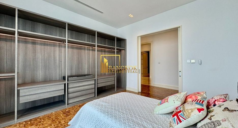 For sale 4 bedrooms condo in Sathon, Bangkok