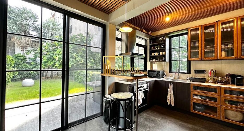 Haus zum Kauf mit 2 Zimmer in Yan Nawa, Bangkok