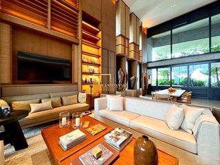 Condo en venta de 3 habitaciones en Yan Nawa, Bangkok