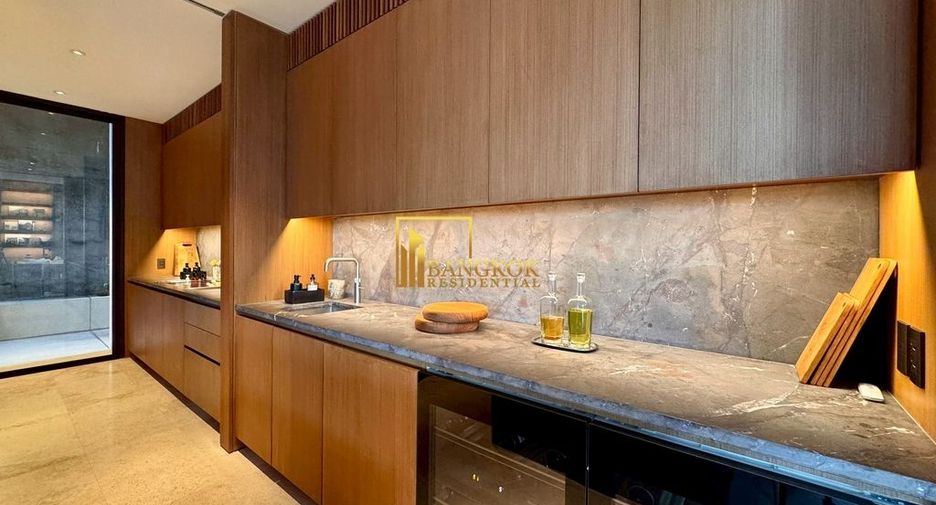 À vendre 3 chambres condo à Yan Nawa, Bangkok