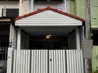 Casa adosada en alquiler de 1 habitaciones en Bueng Kum, Bangkok