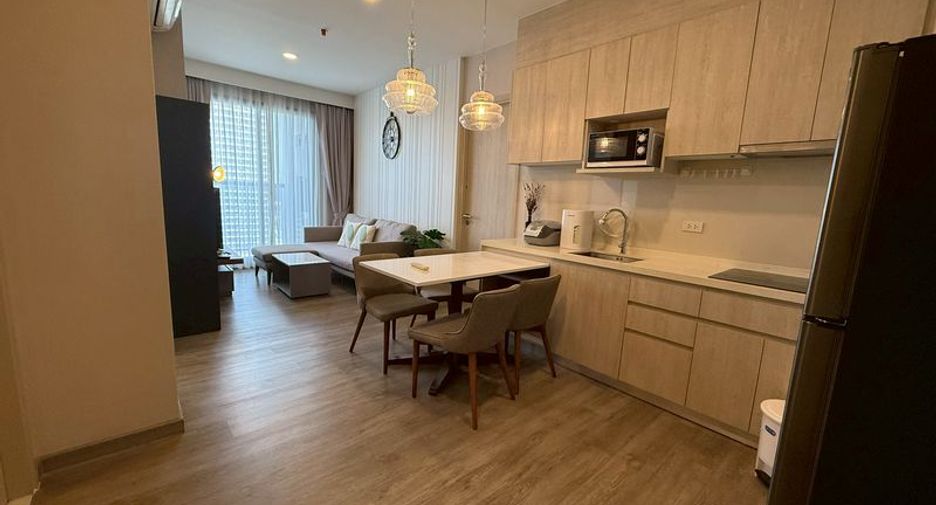 For rent 2 bedrooms condo in Si Racha, Chonburi