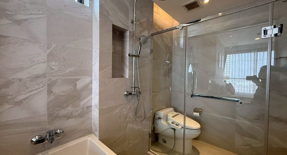 For rent 2 bedrooms condo in Si Racha, Chonburi