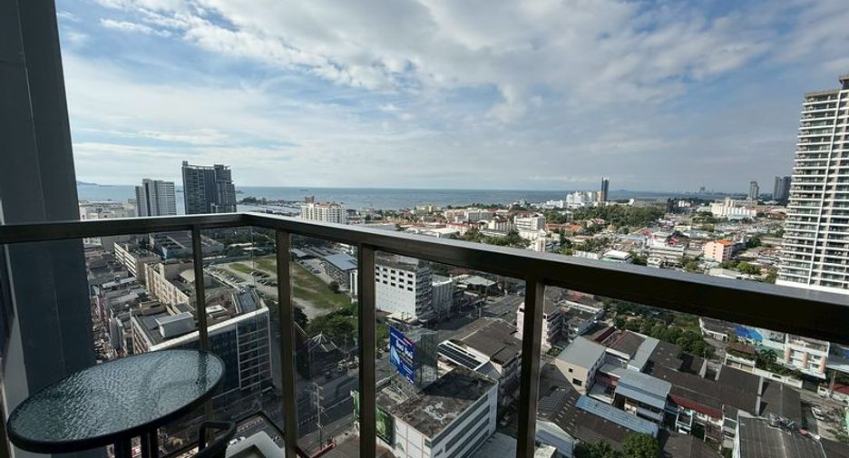 For rent 2 bedrooms condo in Si Racha, Chonburi