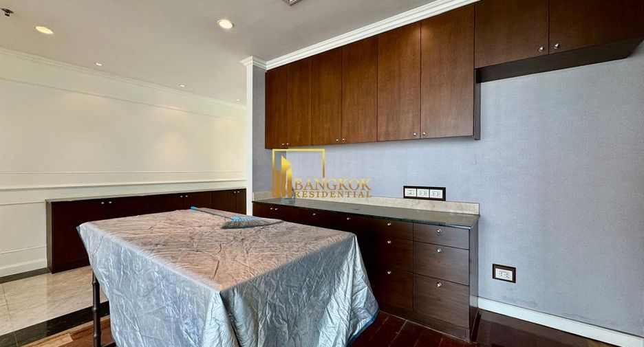 Wohnung zur Miete und zum Kauf mit 4 Zimmer in Khlong Toei, Bangkok