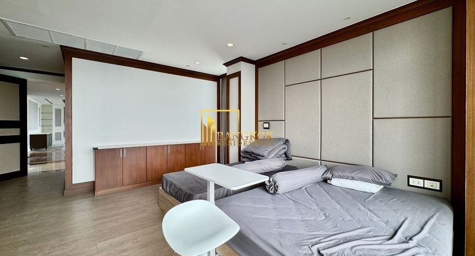 Wohnung zur Miete und zum Kauf mit 4 Zimmer in Khlong Toei, Bangkok