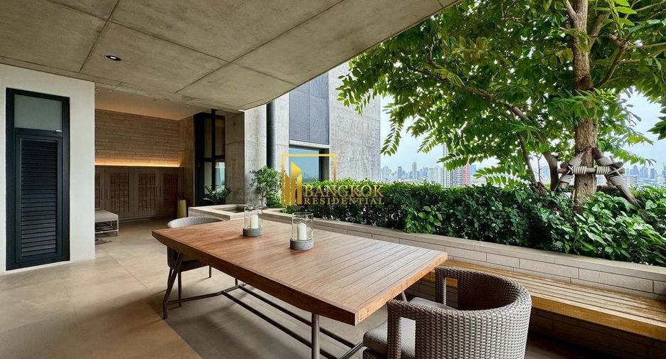 À vendre 3 chambres condo à Yan Nawa, Bangkok