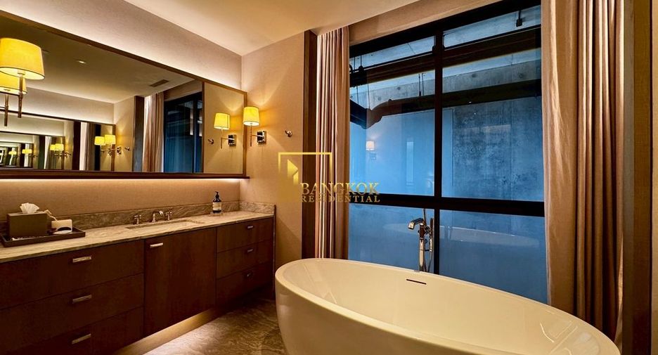À vendre 3 chambres condo à Yan Nawa, Bangkok