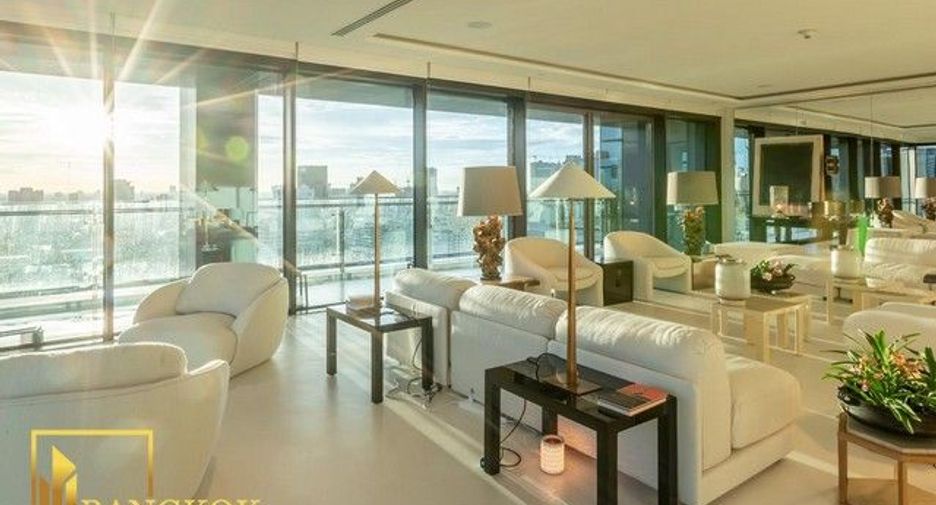 Condo en alquiler y en venta de 4 habitaciones en Pathum Wan, Bangkok