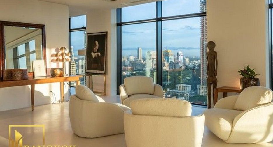 Condo en alquiler y en venta de 4 habitaciones en Pathum Wan, Bangkok