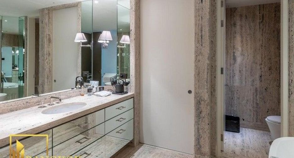 Condo en alquiler y en venta de 4 habitaciones en Pathum Wan, Bangkok