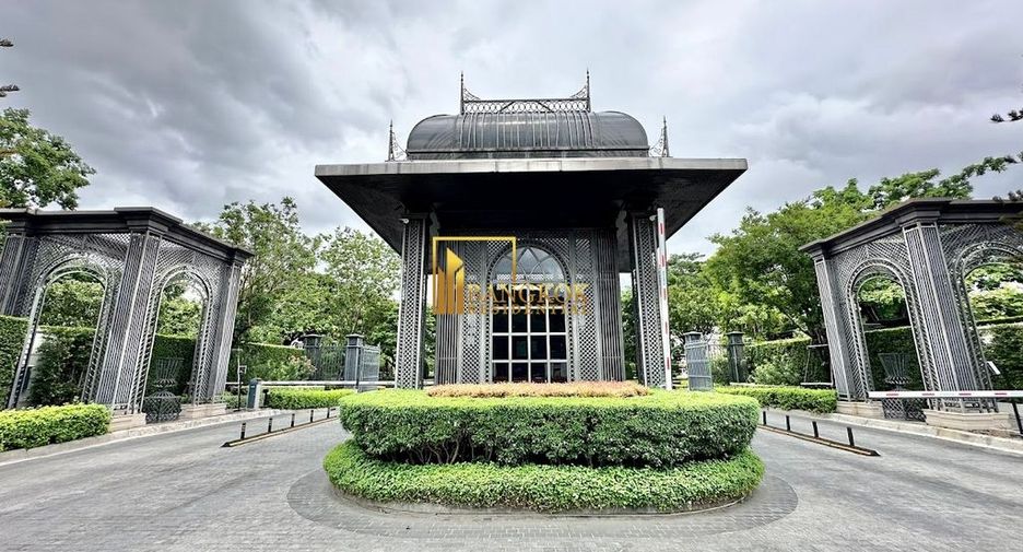 Haus zur Miete und zum Kauf mit 5 Zimmer in Suan Luang, Bangkok