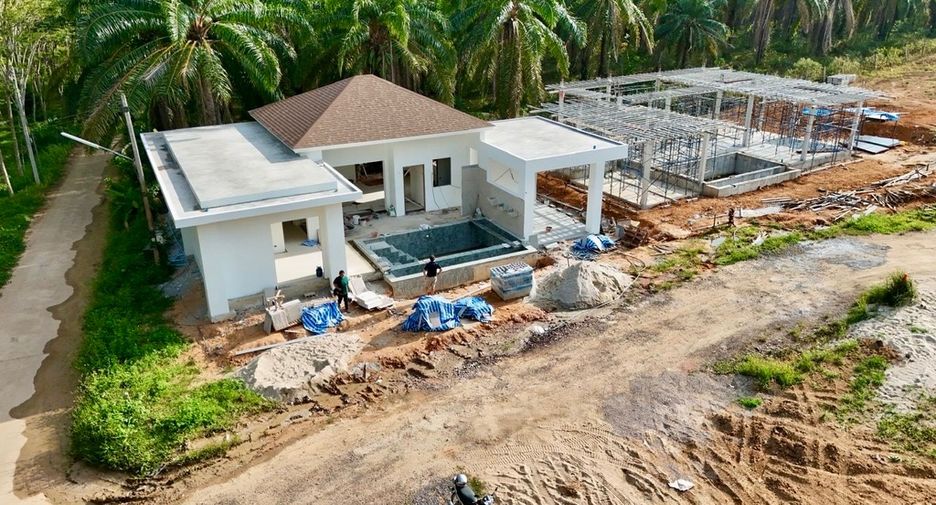 For sale 2 bedrooms villa in Mueang Krabi, Krabi