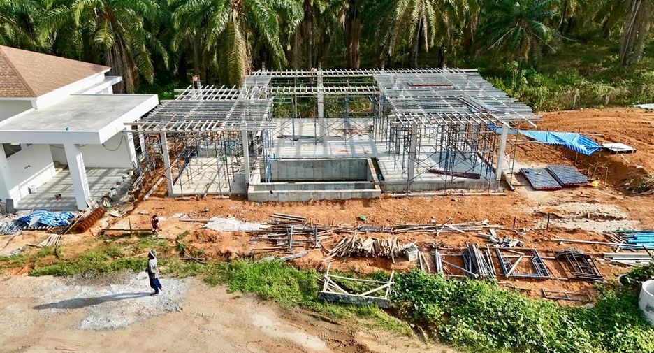 For sale 4 bedrooms villa in Mueang Krabi, Krabi