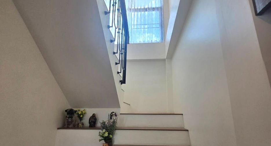 For rent 5 bedrooms house in Doi Saket, Chiang Mai
