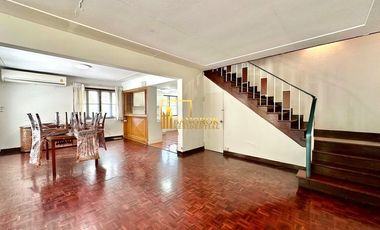 For rent 2 bedrooms townhouse in Yan Nawa, Bangkok