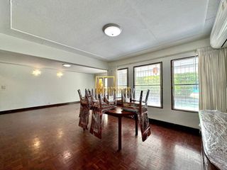 For rent 2 bedrooms townhouse in Yan Nawa, Bangkok