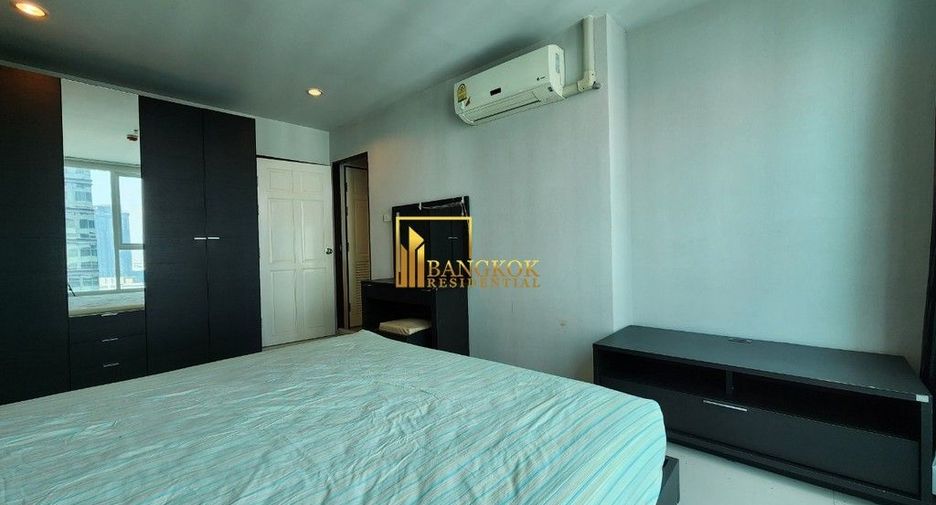 For rent 2 bedrooms condo in Watthana, Bangkok