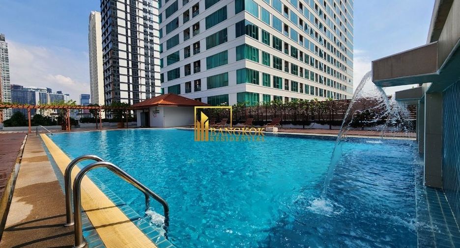 For rent 2 bedrooms condo in Watthana, Bangkok