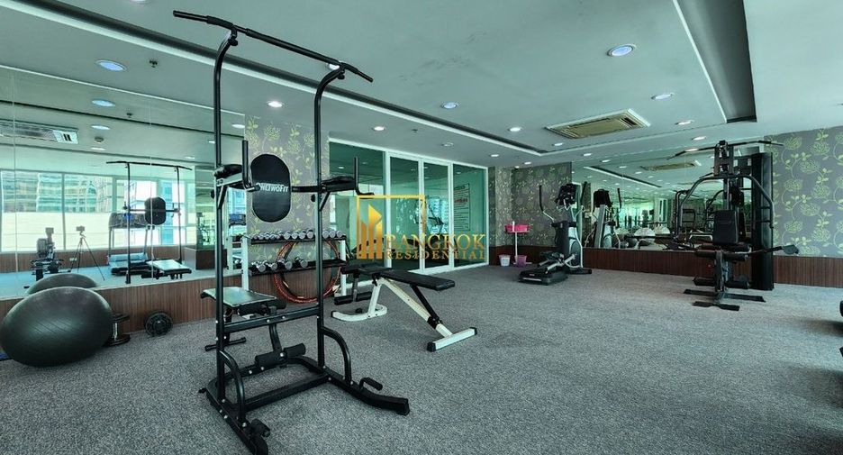 For rent 2 bedrooms condo in Watthana, Bangkok
