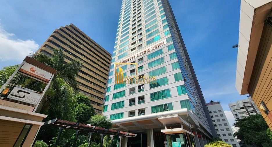 For rent 2 bedrooms condo in Watthana, Bangkok