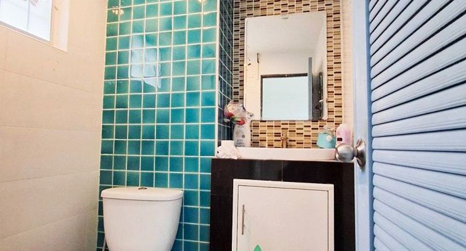 Reihenhaus zum Kauf mit 3 Zimmer in Mueang Samut Prakan, Samut Prakan