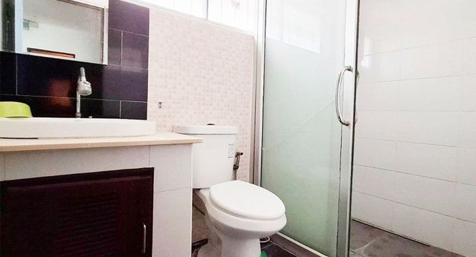 Reihenhaus zum Kauf mit 3 Zimmer in Mueang Samut Prakan, Samut Prakan