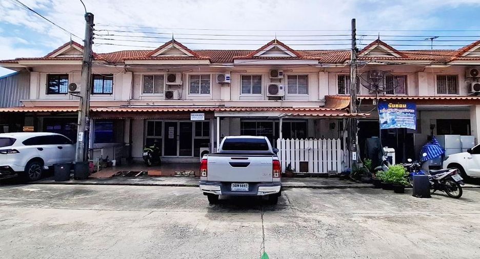 Reihenhaus zum Kauf mit 3 Zimmer in Mueang Samut Prakan, Samut Prakan