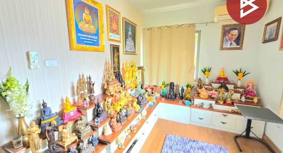 For sale 3 bedrooms house in Si Racha, Chonburi
