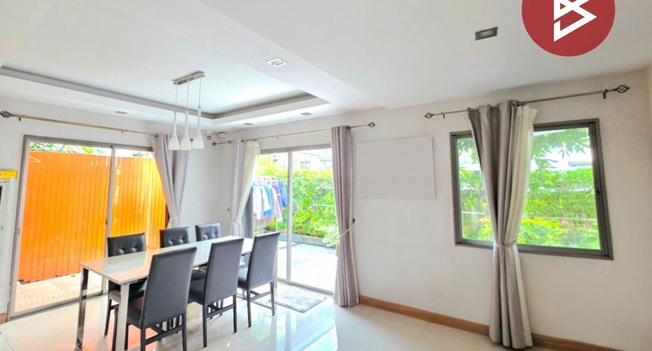 For sale 3 bedrooms house in Si Racha, Chonburi