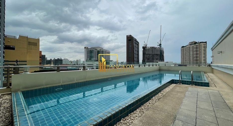 For rent 2 bedrooms condo in Khlong Toei, Bangkok