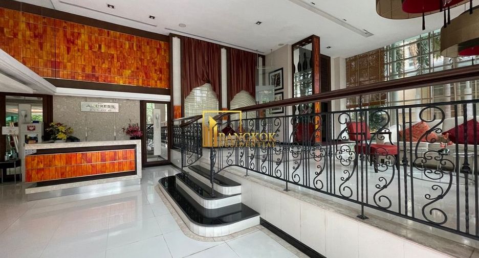For rent 2 bedrooms condo in Khlong Toei, Bangkok