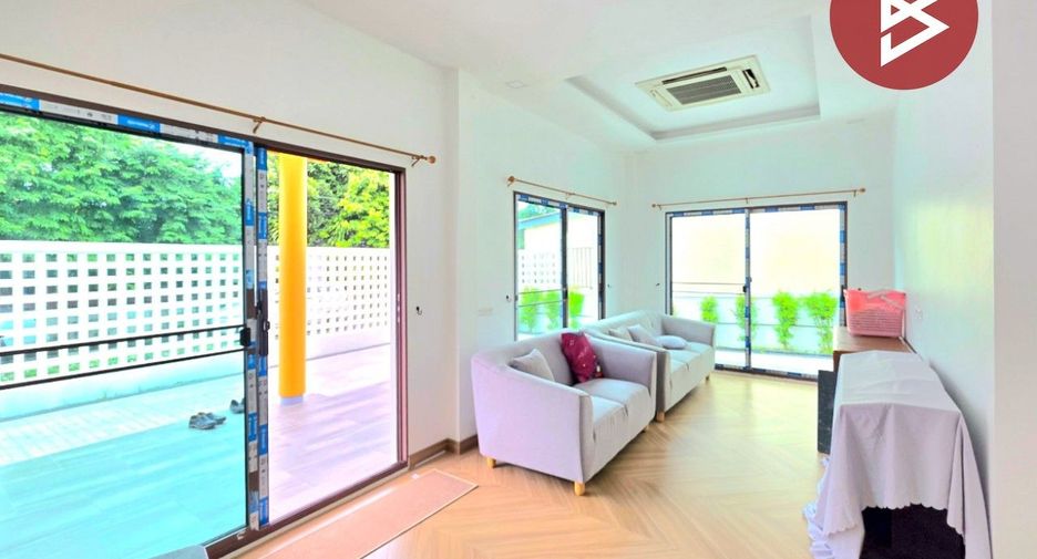 Casa en venta de 3 habitaciones en Si Racha, Chonburi
