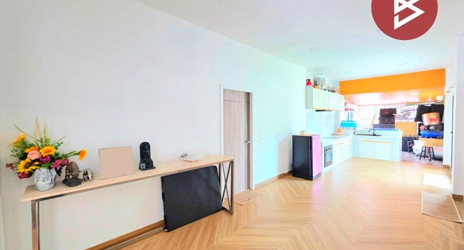 Casa en venta de 3 habitaciones en Si Racha, Chonburi