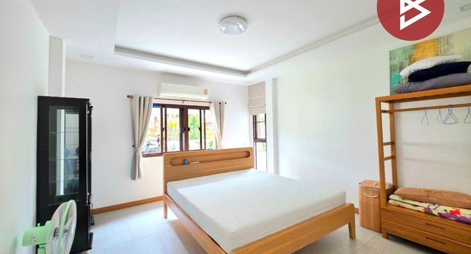 Casa en venta de 3 habitaciones en Si Racha, Chonburi