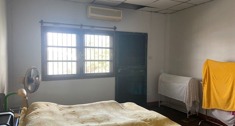Casa adosada en venta de 3 habitaciones en Min Buri, Bangkok