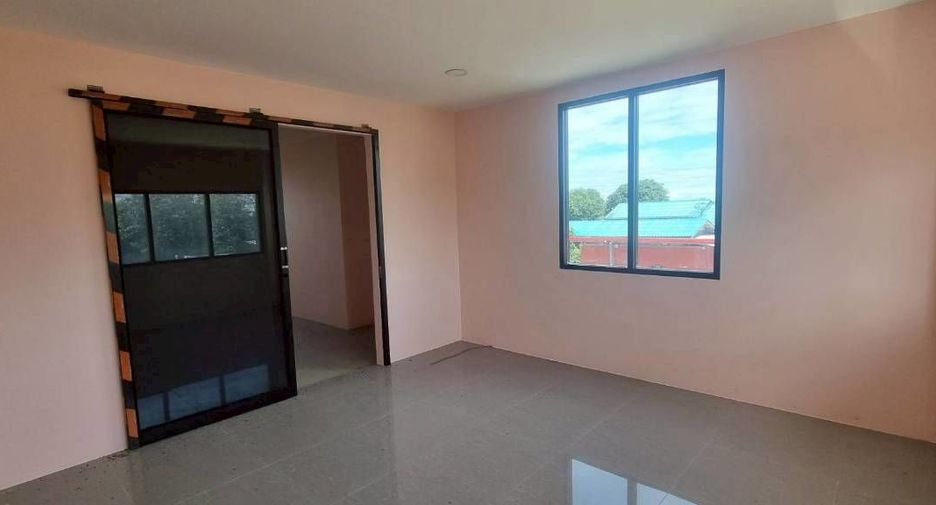 For rent そして for sale 4 ベッドルーム retail Space in Bang Nam Priao, Chachoengsao