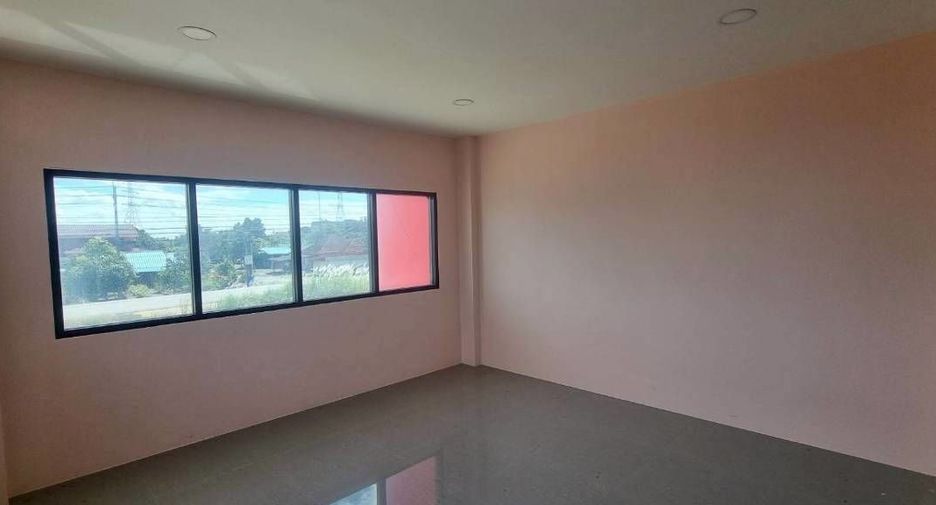 For rent そして for sale 4 ベッドルーム retail Space in Bang Nam Priao, Chachoengsao