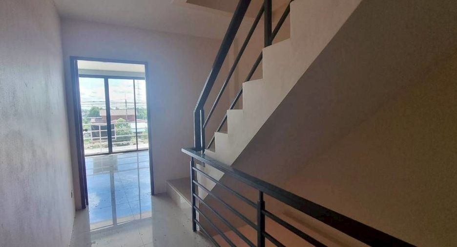 For rent そして for sale 4 ベッドルーム retail Space in Bang Nam Priao, Chachoengsao