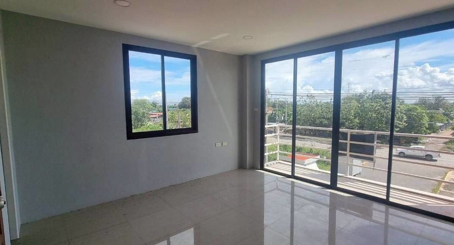 For rent そして for sale 4 ベッドルーム retail Space in Bang Nam Priao, Chachoengsao