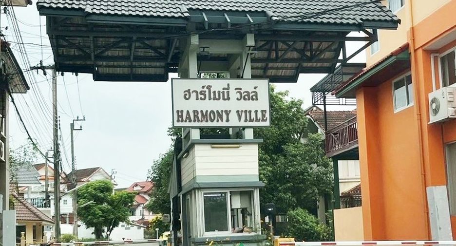 Haus zum Kauf mit 4 Zimmer in Sai Mai, Bangkok