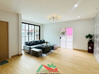For sale 4 bedrooms house in Sai Mai, Bangkok